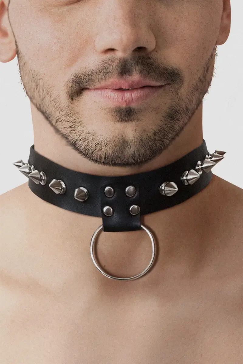 Collar BDSM de Cuero natural de pinchos y anilla Stiles Leather and Spikes Choker