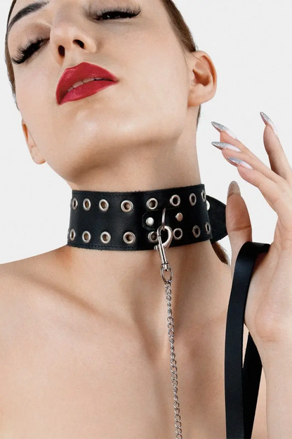 Collar con correa BDSM de Cuero natural con remaches Tessa