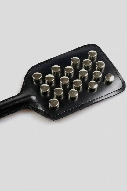 Fusta BDSM con tornillos metálicos Biotrix